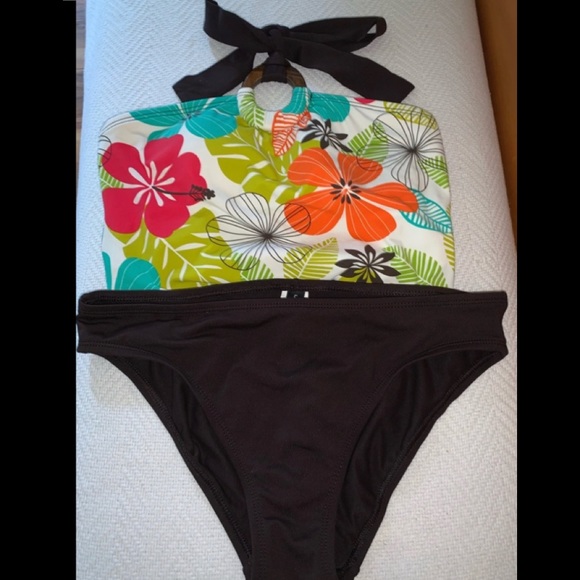 La Blanca 2 Piece Swimsuit, Size 8 - Picture 2 of 9